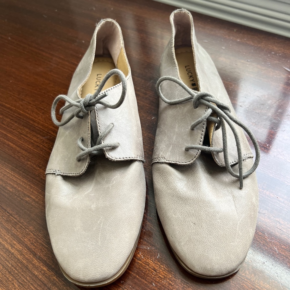 Lucky brand leather lace up flats size 7.5